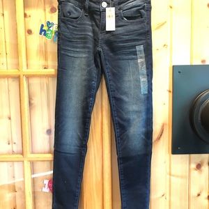 NWT Dark wash 2 long skinny stretch jeans